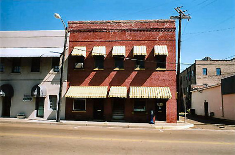 Kimbrough Building, circa 2007, currently home to E & H Realty